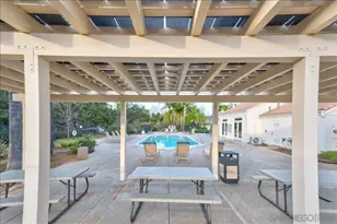 2123 Fiori Dr, Vista, CA 92084 - Photo 19