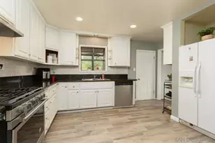 730 Lonsdale Ln, Vista, CA 92084 - Photo 9