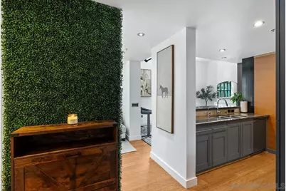  700 W E St #403, San Diego, CA 92101 - Photo 3