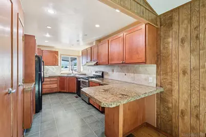  275 S Worthington St #14, Spring Valley, CA 91977 - Photo 17