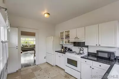  744 Robinson Ave, San Diego, CA 92103 - Photo 11