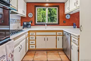 1914 Golden Cir Dr, Escondido, CA 92026 - Photo 11