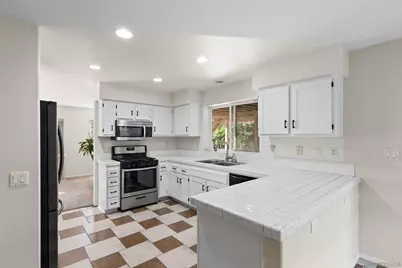  609 Jacks Creek Road, Escondido, CA 92027 - Photo 7