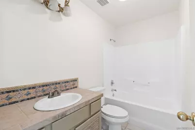  3133 Amberwood Ln, Escondido, CA 92027 - Photo 13