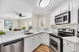 7545 Charmant Dr, San Diego, CA 92122 - Photo 5