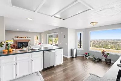  363 Surrey Dr, Bonita, CA 91902 - Photo 11