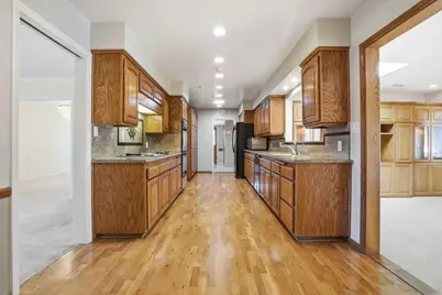  6110 Romany Dr, San Diego, CA 92120 - Photo 15