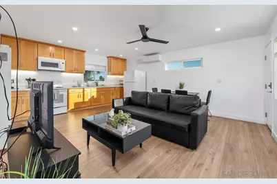  2152 Emerald St, San Diego, CA 92109 - Photo 29
