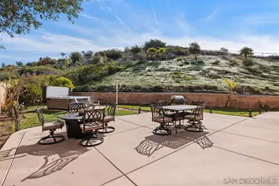  475 Taylor Dr, Oceanside, CA 92056 - Photo 9