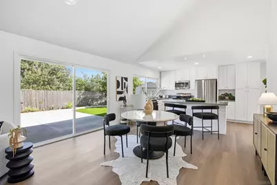  4224 Governor Dr, San Diego, CA 92122 - Photo 21