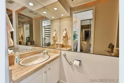  835 D Ave #4, Coronado, CA 92118 - Photo 17