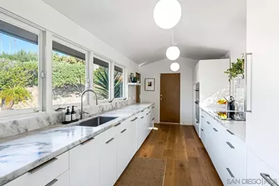  7846 Esterel Dr, La Jolla, CA 92037 - Photo 45