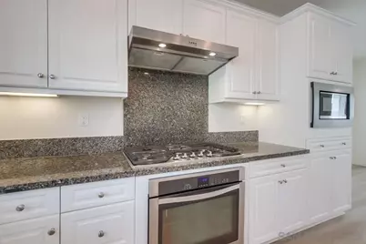  6012 Village Center Loop Rd #38, San Diego, CA 92130 - Photo 3