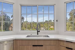 17515 Circa Oriente, Rancho Santa Fe, CA 92067 - Photo 13