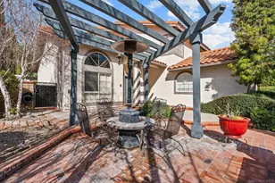 28885 Shadow Valley Ln, Santa Clarita, CA 91390 - Photo 5