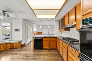 28885 Shadow Valley Ln, Santa Clarita, CA 91390 - Photo 23