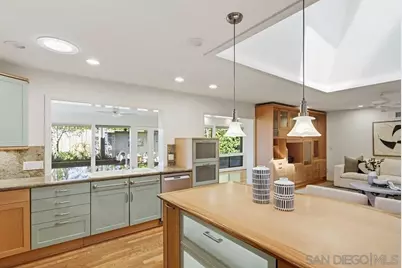  8635 Cliffridge Avenue, La Jolla, CA 92037 - Photo 17