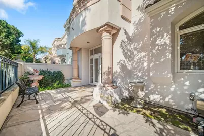  5380 Renaissance Ave, San Diego, CA 92122 - Photo 13