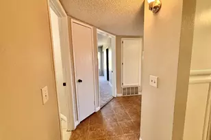 1040 E Washington Ave, Escondido, CA 92025 - Photo 7