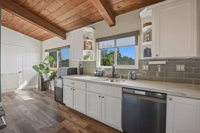  1761 Country Ln, Escondido, CA 92025 - Photo 9