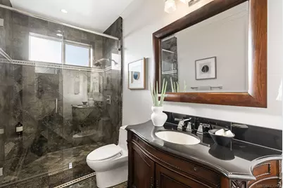  1028 Van Nuys St, San Diego, CA 92109 - Photo 21