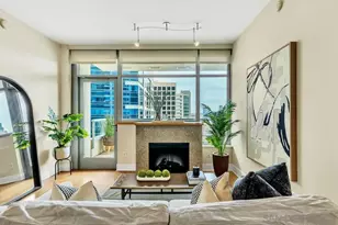 700 W E St, San Diego, CA 92101 - Photo 13