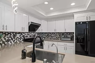 6228 Caminito Araya, San Diego, CA 92122 - Photo 11