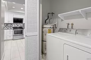 6228 Caminito Araya, San Diego, CA 92122 - Photo 9