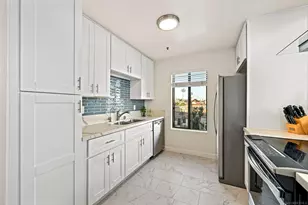 881 Thomas Ave, San Diego, CA 92109 - Photo 5