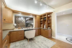 230 W Laurel, San Diego, CA 92101 - Photo 3