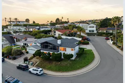  934 Candlelight Place, La Jolla, CA 92037 - Photo 3