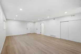 934 Candlelight Pl, La Jolla, CA 92037 - Photo 39