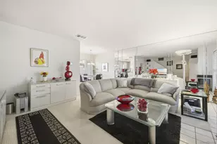 4595 Chateau Dr, San Diego, CA 92117 - Photo 7