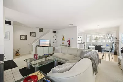  4595 Chateau Drive, San Diego, CA 92117 - Photo 3