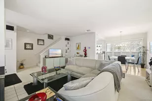 4595 Chateau Dr, San Diego, CA 92117 - Photo 3