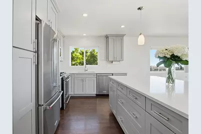  2044 Edinburg Avenue, Cardiff by the Sea, CA 92007 - Photo 9