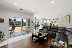 2821 Summit Dr, Escondido, CA 92025 - Photo 17