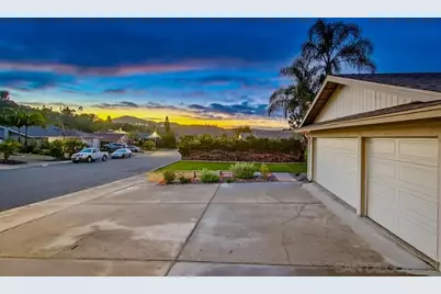  2086 Valley Lake Drive, El Cajon, CA 92020 - Photo 7