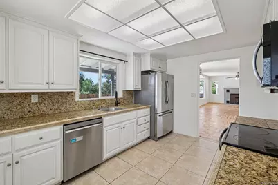  203 D St, Ramona, CA 92065 - Photo 7