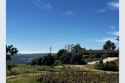  3250 Sunny Creek Rd, Carlsbad, CA 92010 - Photo 5