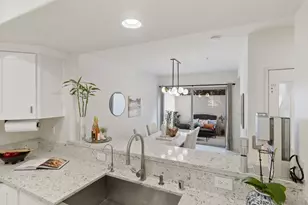 7520 Draper Ave, La Jolla, CA 92037 - Photo 11