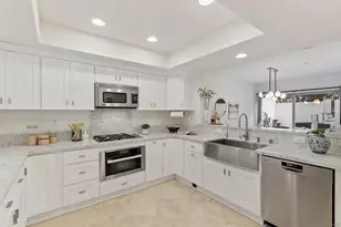 7520 Draper Ave, La Jolla, CA 92037 - Photo 9