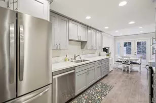 8870 Caminito Primavera, La Jolla, CA 92037 - Photo 11