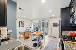 857 Violet Ct, Carlsbad, CA 92011 - Photo 15