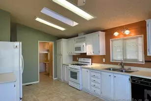 3462 Don Ortega Dr, Carlsbad, CA 92010 - Photo 5