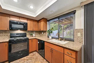  6988 Weller St, San Diego, CA 92122 - Photo 9