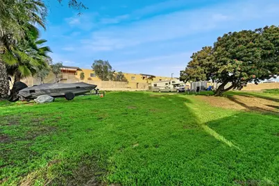  1845 West Dr, Vista, CA 92083 - Photo 23