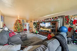 1845 West Dr, Vista, CA 92083 - Photo 5