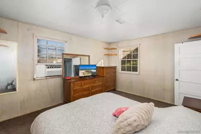  307 E Washington Ave, El Cajon, CA 92020 - Photo 27