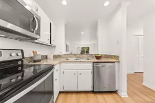 7405 Charmant Dr, San Diego, CA 92122 - Photo 7